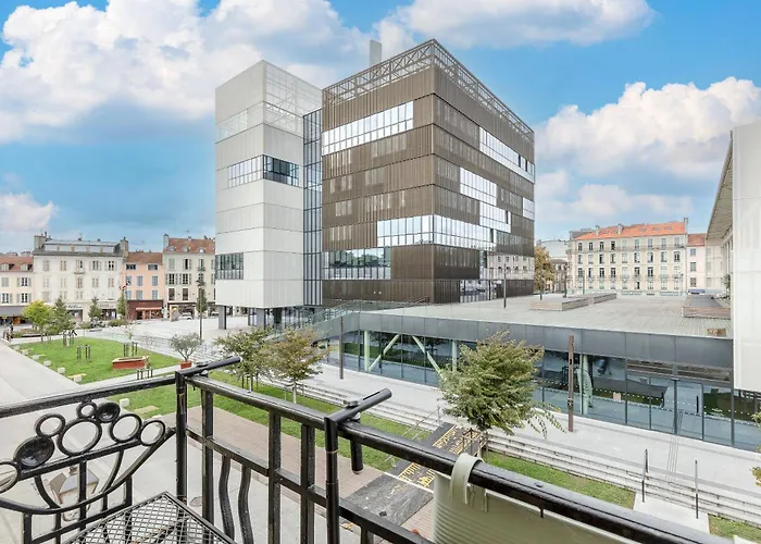 Duplex Des Halles 3 Appartement *